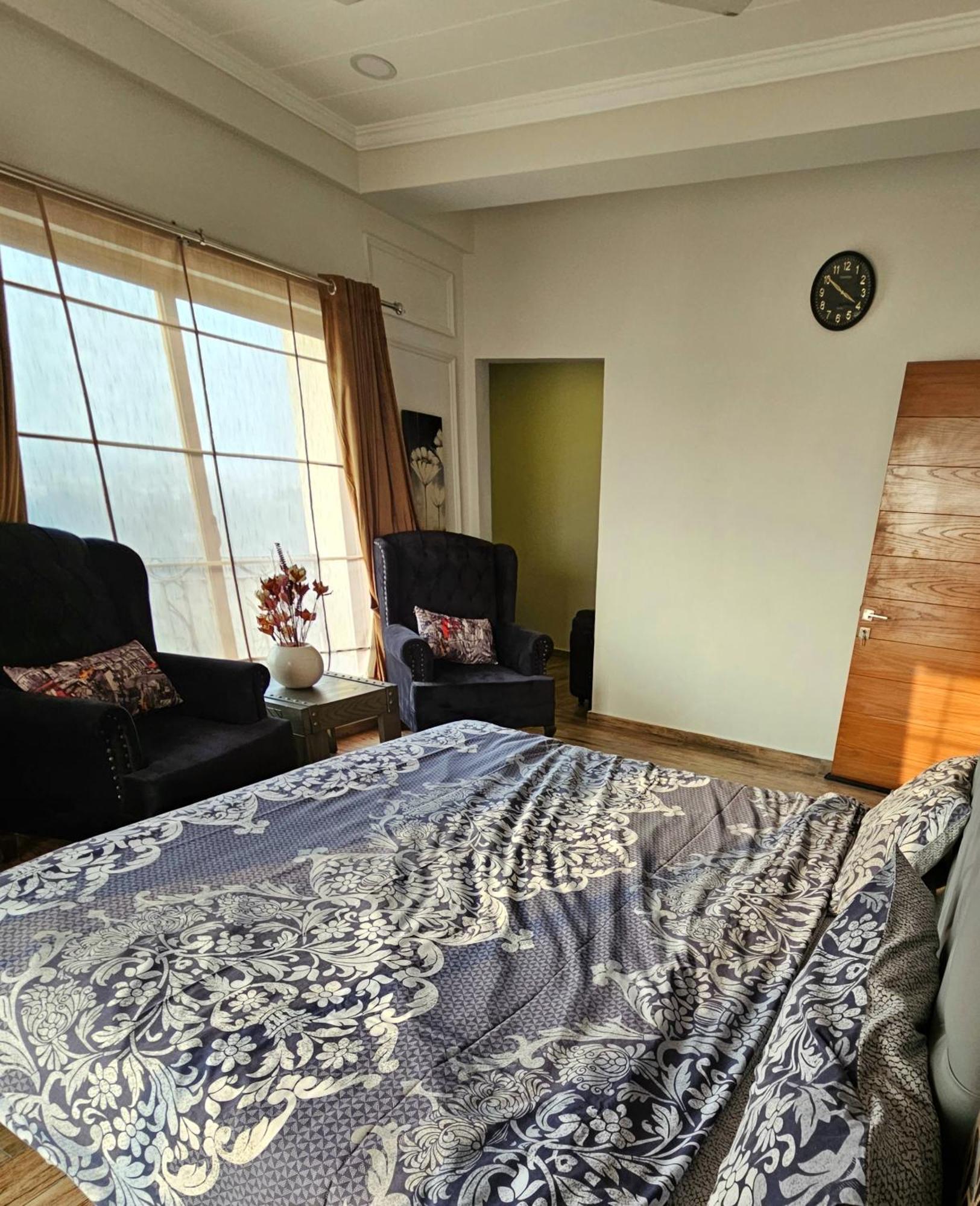 Aesthetic Scenic Luxurious Apartment - Bahria Heights Ραβαλπίντι Εξωτερικό φωτογραφία